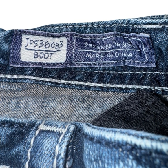 Miss Me Jeans Women’s Fleur De Lis SZ 27 Blue Distressed Boot Whiskering - Picture 6 of 7